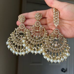 Indian's Fashion Gold Tone Traditional Kundan & beads Dangle Earring With MangTika For Women